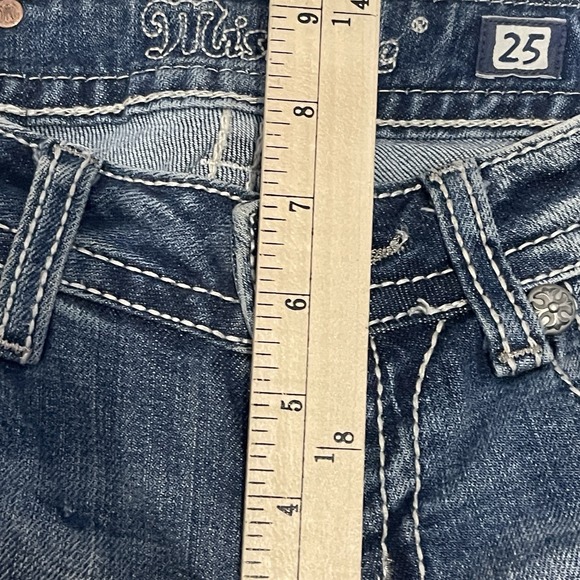Miss Me Y2K Capri Jeans Women Sz 25 Embellished Rhinestone Flap Pocket Distress - Picture 5 of 11